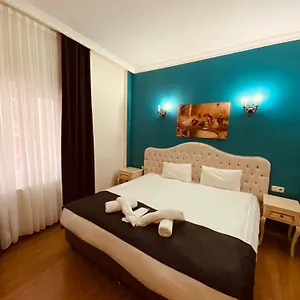 3* Отель Adora